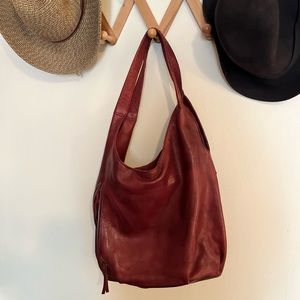Latico Leathers Camila shoulder bag. Oxblood.